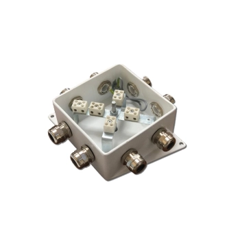 КМ-О (10к)-IP66-120х120, три ввода изображение 1